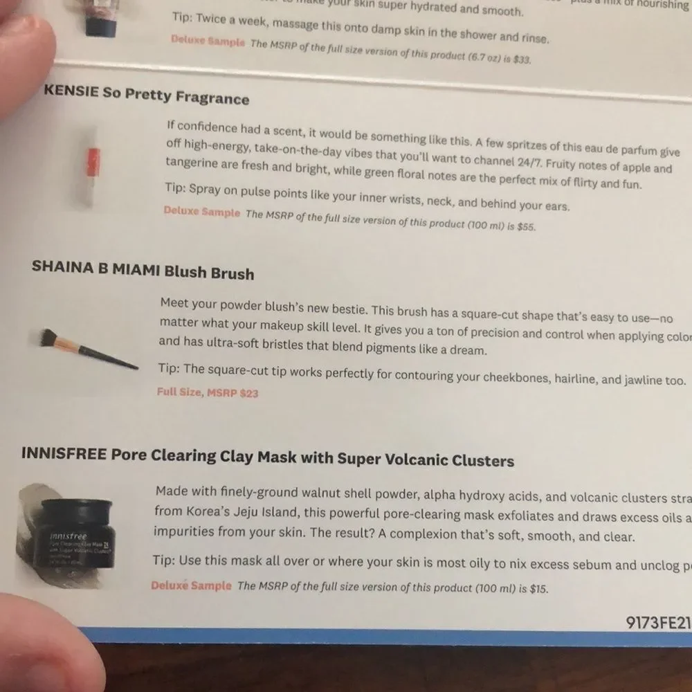 NWT- SHAINA B MIAMI Blush Brush